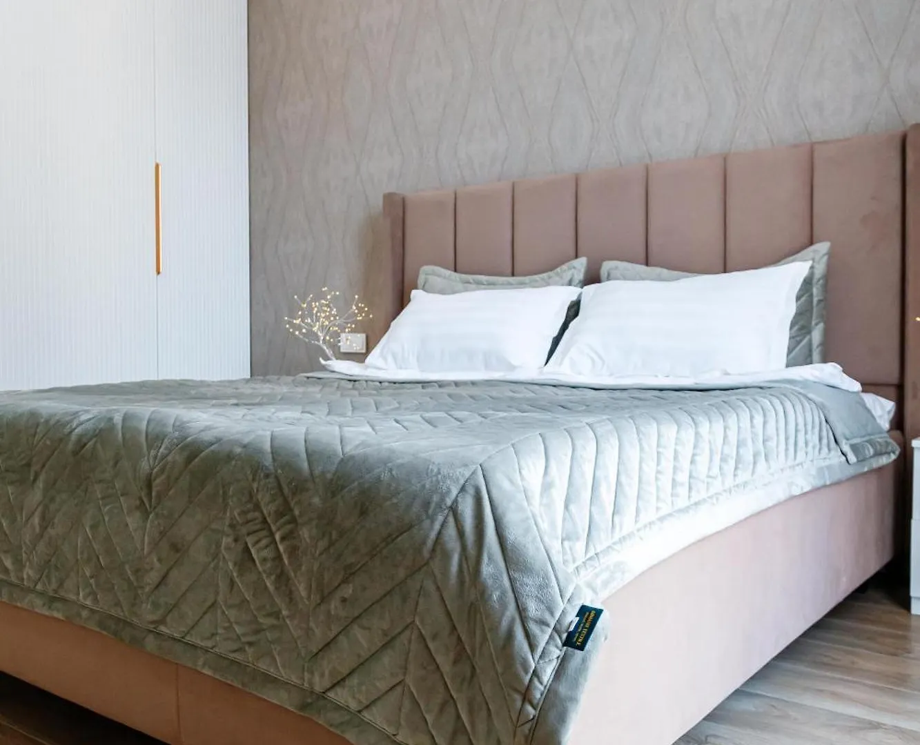 Apartman Dm Aparts - 4You Business Almati