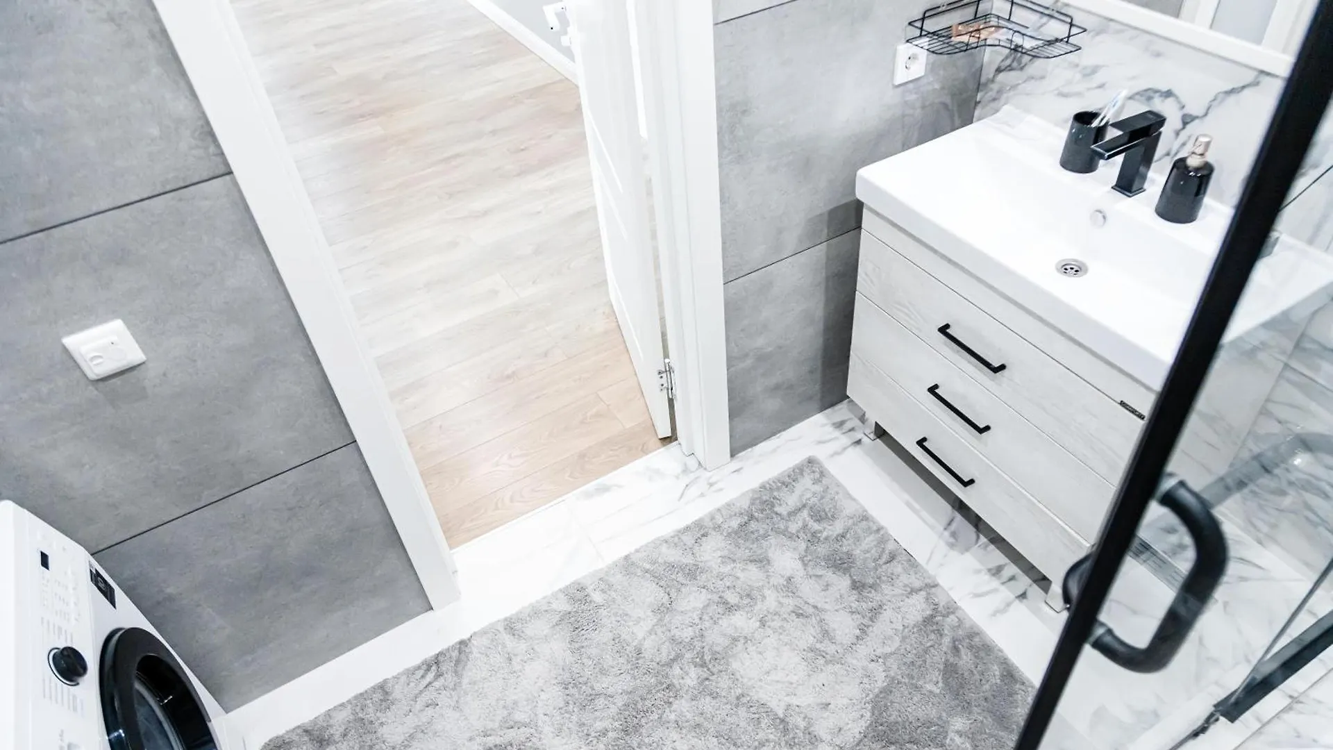 Apartman Dm Aparts - 4You Business Almati